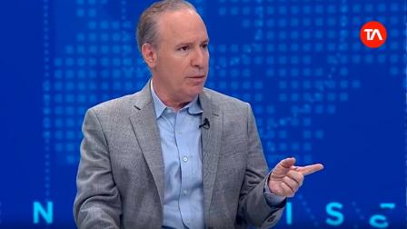 "Hemos hecho sacrificios los ecuatorianos, aceptamos la subida del IVA al 15%, la eliminación de los subsidios a los combustibles, pero por un bien mayor", dijo Andrés Mendoza, director de sistema de emisoras Atalaya, sobre los nuevos retos para el gobierno de Daniel Noboa en el espacio de Entrevistas de 24 Horas, en Teleamazonas, este jueves 22 de mayo de 2025.

"En otra época se hubiera armado la de San Quintín por esas medidas, pero ha habido por parte de la población eso de querer terminar con esta plaga de la inseguridad que nos tiene a todos mal", añadió Mendoza.