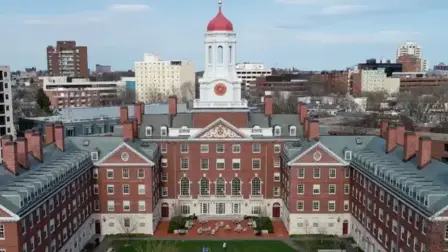 La Universidad de Harvard es una de las más importantes de Estados Unidos y acoge a estudiantes de más de 140 países.