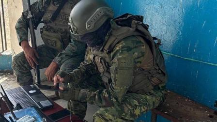 El Ejército ecuatoriano en un operativo realizado el 23 de mayo del 2025 en Lago Agrio.