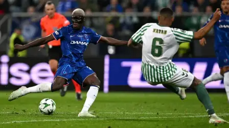El volante ecuatoriano Moisés Caicedo anotó un gol en la final de la Conference League ante el Real Betis.Chelsea ganó 4-1 el 28 el 28 de myo del 2025