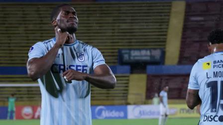 La Universidad Católica clasificó como primero en su grupo a los octavos de final de la Copa 2025.