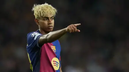 Lamine Yamal, durante el partido entre el Barça y el Inter.