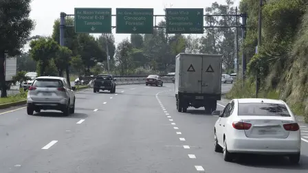 Av. Simón Bolívar en Quito.
