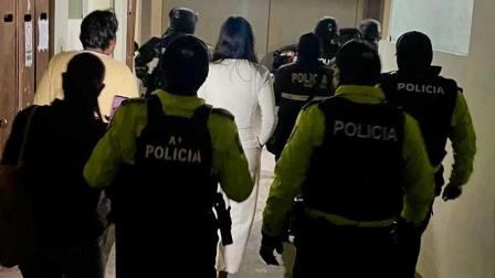 Agentes de la Policía y Fiscalía durante un operativo para dar con una presunta estructura de captación de dinero ilegal