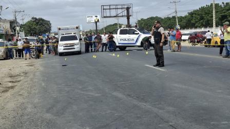 La escena del crimen del funcionario provincial fue acordonada por la Policía Nacional.
