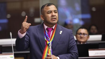 El asambleísta de Pachakutik, José Nango, durante su intervención en el Pleno de la Asamblea Nacional el sábado 7 de junio del 2025.