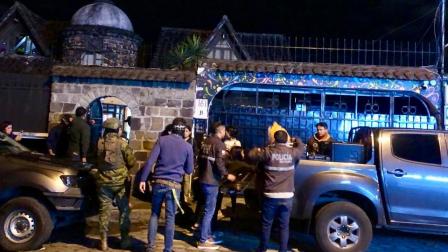Policía rescató a nueve mujeres de un centro clandestino, en el Valle de los Chillos. Cuatro personas fueron detenidas. Sábado 7 de junio del 2025.