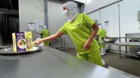 Munana da empleo a mujeres cabezas de hogar en la elaboración de sus productos.