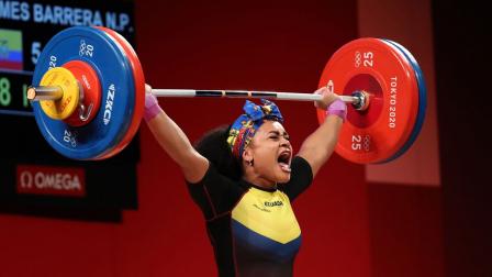 Neisi Dajomes, campeona olímpica en halterofilia.