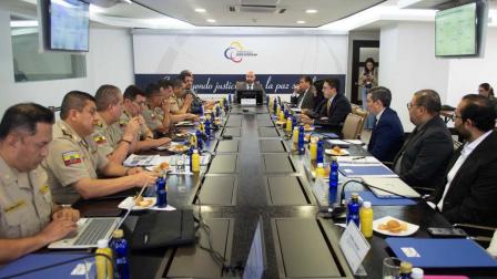 Representantes del Ministerio del Interior, de la Judicatura y de Fiscalía en la Mesa Técnica realizada en Quito este viernes 13 de junio del 2025.