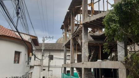 El Ministerio de Cultura colocó el sello de suspensión en la construcción en Guápulo.