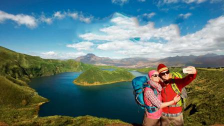 Turistas internacionales visitan Ecuador