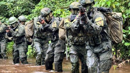 Ejército Ecuatoriano ejecuta operaciones militares