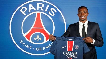 El zaguero ecuatoriano Willian Pacho es titular en el PSG en el Mundial de Clubes que se juega en Estados Unidos.