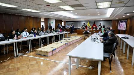 En el octavo piso de la Corte Nacional de Justicia se desarrolla la audiencia de juicio del caso Reconstrucción de Manabí.