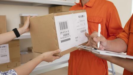 Desde el 16 de junio del 2025 entró en vigencia una tasa de 20 dólares por cada envío vía courier dentro del sistema 4X4.