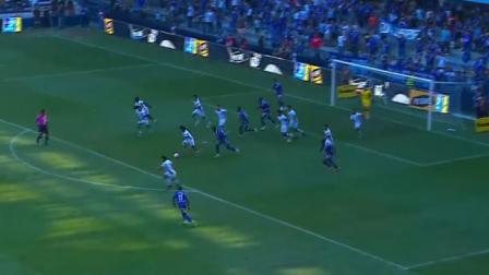 El partido entre Emelec y Delfín se llevó a cabo desde las 16:30.