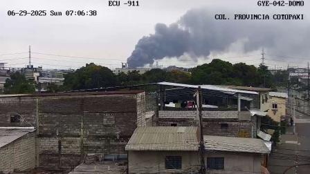 El incendio en una escuela de Guayaquil se registró la mañana de este domingo 29 de junio del 2025