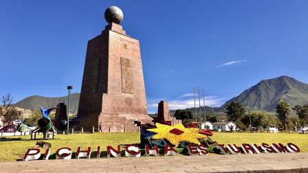 Monumento de la Mitad del Mundo, ubicado en la provincia de Pichincha.