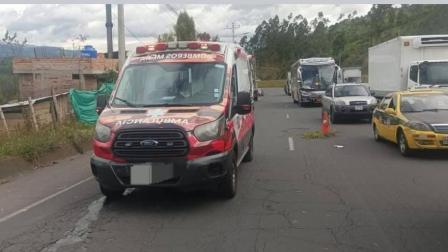 Un siniestro vehicular se registró en el sector de Tambillo, en la curva de Santa Rosa, este miércoles 2 de julio del 2025.