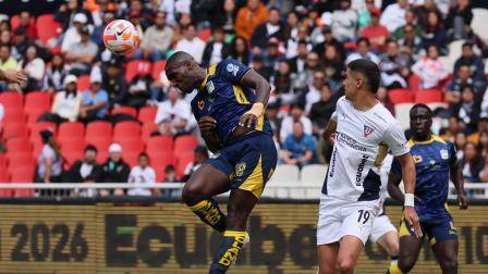 Liga de Quito (LDU) recibe al Delfín por el Campeonato nacional de fútbol Liga Pro 2025, de la serie A, en el Estadio Rodrigo Paz Delgado.
