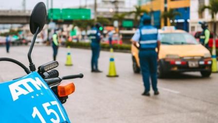 Un agente de tránsito fue agredido en Guayaquil este domingo 6 de julio del 2025.