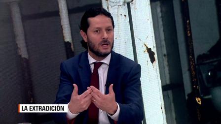Un análisis con Arturo Torres, director de Código Vidrio; Carla Álvarez, docente del Centro de Seguridad y Defensa; Pablo Encalada, abogado; y Carlos Andrés Vera, comunicador. 

Con Andrés Carrión