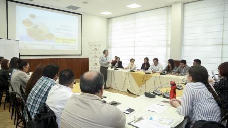 Funcionarios de la Asamblea Nacional durante una capacitación.