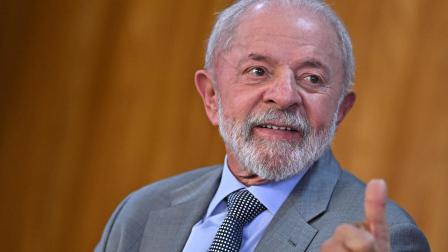 El presidente de Brasil, Luiz Inácio Lula da Silva, participa en una reunión este lunes, en el Palacio del Planalto, en Brasilia (Brasil).