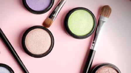 Los cosméticos que no han sido evaluados por Arcsa pueden provocar reacciones alérgicas, irritaciones, infecciones y otras afecciones