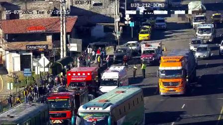 Congrestión vehicula en el sector de Tambillo por emergencia vial este 15 de julio del 2025