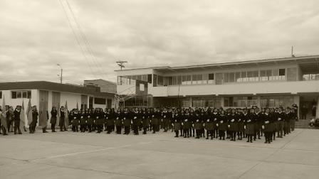 El Ministerio de Educación intervino en el colegio de Ecuador tras la denuncia del estudiante