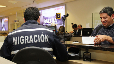 La visa de transito será obligatoria para los ciudadanos de países a los que se les exige visa para entrar a Ecuador.