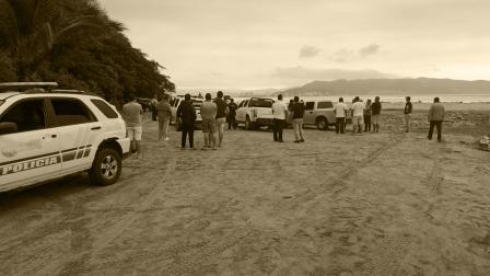 Los cuerpos de dos adolecesntes fueron hallados enterrados en una playa de Manabí
