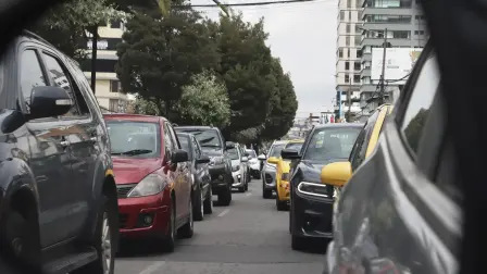 La medida de restricción Pico y Placa rige en la zona urbana de Quito.