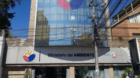 El Ministerio de Ambiente se fusiona con el Ministerio de Energía según el Decreto Ejecutivo 60 emitido por el presidente Daniel Noboa.