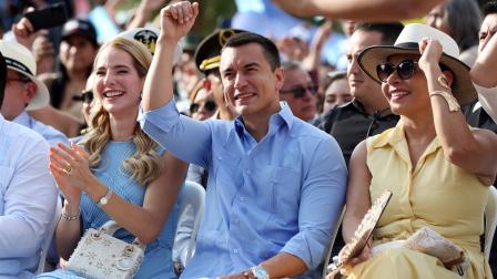 El presidente Daniel Noboa participó del festival Cultural Es Tiempo de Guayaquil en explanada del Teatro Cívico en el marco de las fiestas julianas.