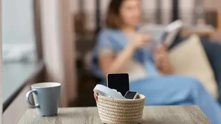 El uso prolongado de dispositivos electrónicos puede generar trastornos en las personas.