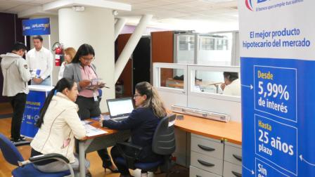 Los servicios en línea para préstamos quirografarios e hipotecarios de BIESS están temporalmente suspendidos.