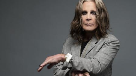 El legendario rockero Ozzy Osbourne falleció el 22 de julio del 2025 tras tocar fibras en un último concierto con Black Sabbath.