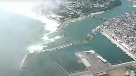 Japón recibe las primeras olas de 40 centímetros del tsunami tras potente terremoto de 8.8 en Rusia.