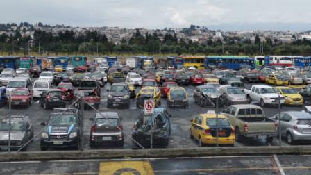 Imagen referencial de uno de los patios de la Agencia Metropolitana de Tránsito.