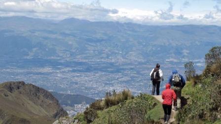 Ecuador es un país perfecto para disfrutar del andinismo y senderismo.