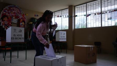 Los ecuatorianos votarán en una consulta popular y referéndum propuestos por el presidente Daniel Noboa.