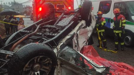 El Cuerpo de Bomberos acudió a atender la emergencia por un siniestro al sur de Quito, este viernes 8 de agosto del 2025