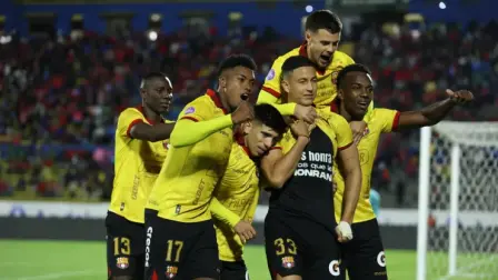 Barcelona celebra un gol el pasado sábado 9 de agosto ante El Nacional en Quito.