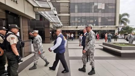 El pasado 10 de julio llegaron abogados de los vinculados al caso Las Malvinas, pero también se suspendió la audiencia.