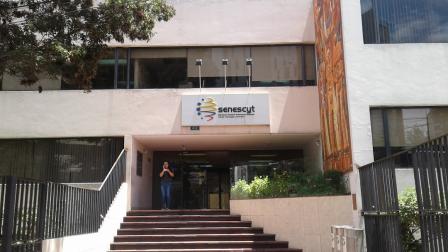 La Secretaría Nacional de Educación, Ciencia y Tecnología (Senescyt) se fusionará con el Ministerio de Educación.