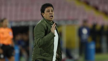 El entrenador de Mushuc Runa, Paúl Vélez, enfrentó cuestionamientos por su frase en contra de la terna femenina que dirigió el partido ante Independiente del Valle por la  Copa Sudamericana.
