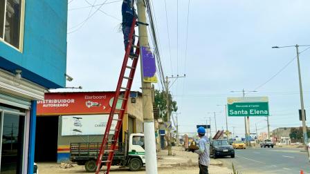 Trabajadores de CNEL realizarán un mantenimiento programado en la provincia de Santa Elena.